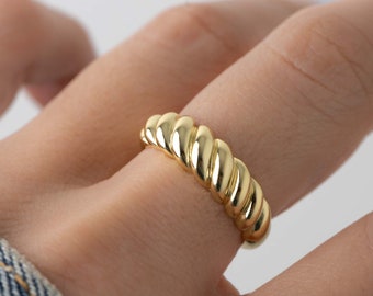 Croissant Ring, Gold Croissant Ring, Twist Ring, Chevalière, Chunky Ring, Dome Ring, Minimalist Ring, Twisted Ring, Rope Ring, Gift for Her