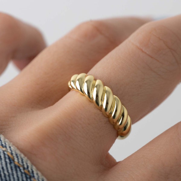 Croissant Ring, Gold Croissant Ring, Twist Ring, Signet Ring, Chunky Ring, Dome Ring, Minimalist Ring, Twisted Ring, Rope Ring, Gift for Her