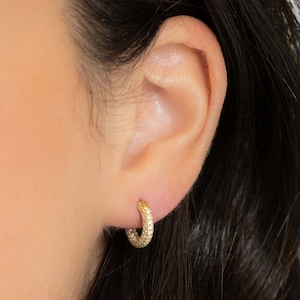 Kleine hoepeloorbellen, Huggie Diamond-oorbellen, kleine gouden hoepels, CZ-oorbellen effenen, CZ Huggies goud, gouden kleine hoepels, zilveren hoepels