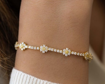 Daisy Tennis Bracelet, Gold Tennis Bracelet, Tennis Bracelet, Dainty Bracelet, Diamond Bracelet, Gift for Her, Minimalist Bracelet