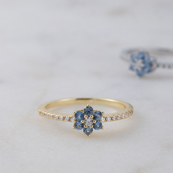 Anillo delicado de aguamarina, anillo minimalista de oro, anillo de piedra de nacimiento de marzo, anillo de plata de ley, anillo delgado, anillo delicado, regalo para ella, piedra preciosa