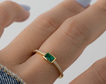 Dainty Simple Emerald Stacking Ring, Baguette Ring, Gold Minimalist Ring, Simple Diamond Ring, Sterling Silver Ring, Thin Ring Delicate Ring