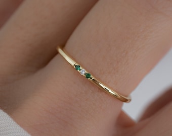 Emerald Ring Minimalist Ring Gold Rings Rings for Women Gift for Her Sterling Silver Ring Gold Ring Promise Ring Dainty Ring Stackable Rings