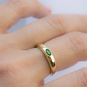 Emerald Dome Ring, Gold Ring, Chunky Ring, Statement Ring, Signet Ring, Dainty Ring, Minimalist Ring, Stackable Ring, Emerald Ring