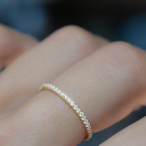 Zierliche Diamanten Stapeln Eternity Ring Gold Minimalist Ring CZ Ring simple Diamant Ring Silver Ring Geschenk für Sie Zarte Ring Eternity Band