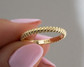 Zierlicher Ring, minimalistischer Ring, Stapelring, Goldring, Sterlingsilberring, Schlangenring, Spiralring, Geschenk für Sie, verstellbarer Ring