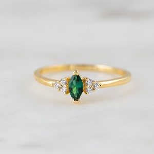 Emerald Ring, Emerald Marquise Ring, May Birthstone, Dainty Ring, Sterling Silver Emerald Ring, Gold Emerald Ring, Gift for her, Simple Ring