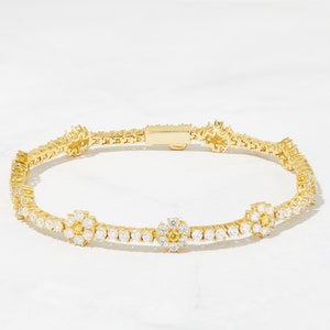 Daisy Tennis Bracelet, Gold Tennis Bracelet, Tennis Bracelet, Dainty Bracelet, Diamond Bracelet, Gift for Her, Minimalist Bracelet