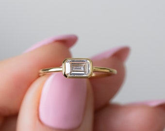 Baguette Ring, Rectangle Ring, Bezel Set Ring, Bezel Set Engagement Ring, Emerald Cut RIng, Gift for Her, Dainty Ring, Minimalist Ring