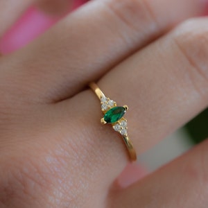 Emerald Ring, Emerald Marquise Ring, May Birthstone, Dainty Ring, Sterling Silver Emerald Ring, Gold Emerald Ring, Gift for her, Simple Ring