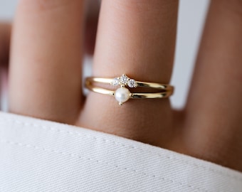 Pearl Ring Set Dainty Pearl Ring Gold Pearl Ring Stacking Ring Simple Ring June Birthstone Minimalist Ring Bridal Jewelry