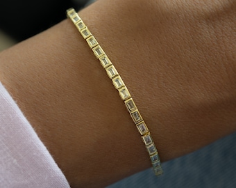 Baguette Tennis Bracelet, Gold Tennis Bracelet, Silver Bracelet, Diamond Bracelet, Dainty Bracelet, Gift for Her, CZ Tennis Bracelet