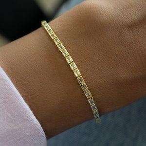 Pulsera de tenis baguette, pulsera de tenis de oro, pulsera de plata, pulsera de diamantes, pulsera delicada, regalo para ella, pulsera de tenis con circonitas
