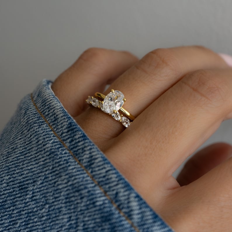 oval engagement ring