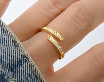Spiral Ring, Dainty Diamond Stacking Ring, Gold Minimalist Ring, CZ Ring, Simple Diamond Ring, Silver Ring, Gift for Her, Delicate Ring