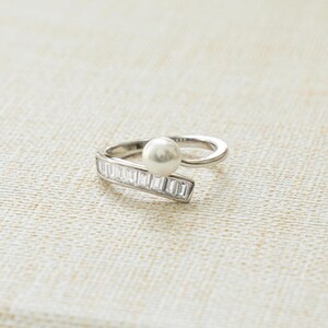 sterling silver ring with spiral ring design