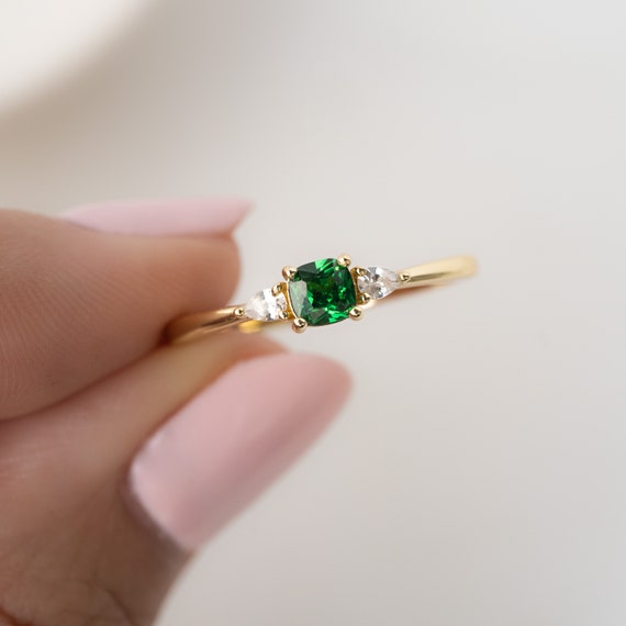 Dainty Emerald Ring, Emerald Stacking Ring, May Birthstone, Minimalist Emerald Ring, Gift for Her, Gemstone Ring, Promise Ring, Dainty Ring