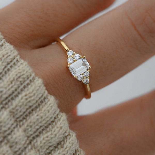 Anillo baguette. Anillo de talla esmeralda, anillo de apilamiento, anillo de diamantes, anillo apilable, anillo minimalista, anillo de oro, anillo delicado, regalo para ella