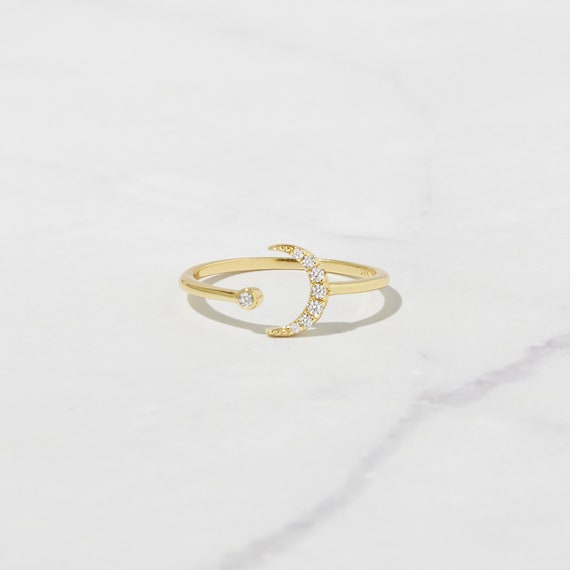 Stamped Crescent Moon Ring 7 / Gold Filled / Oval