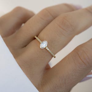 Oval Ring, CZ Ring, zierlicher Ring, Goldring, Verlobungsring, Versprechensring, Geschenk für sie, Damenring, Diamantring, Sterlingsilberring