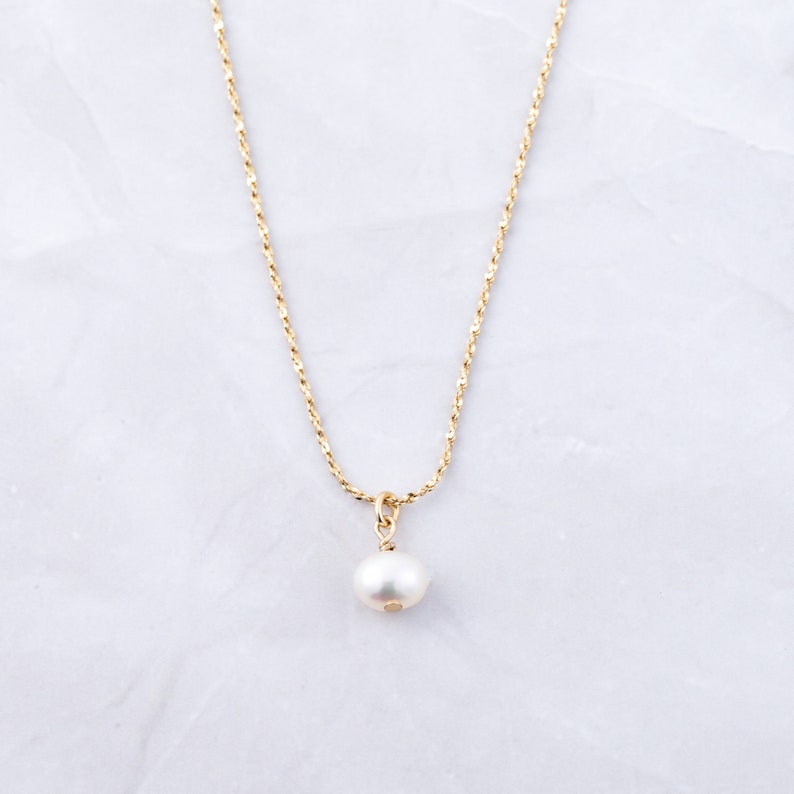 Pearl Necklace, Freshwater Pearl Pendant, Bridal Necklace, Minimalist Necklace, Pearl Jewelry, Gift for Mom, Gift for Her, Gold Necklace image 3