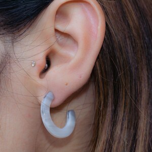 Tortoise Hoop Earrings Small Tortoise 25 mm Hoop Earrings Small Hoops Acetate Earrings Resin Jewelry Tortoise Jewelry Boho Jewelry image 8