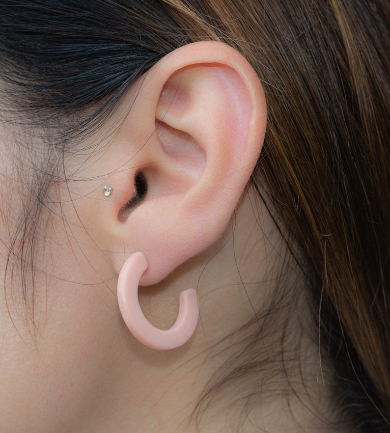Tortoise Hoop Earrings Small Tortoise 25 mm Hoop Earrings Small Hoops Acetate Earrings Resin Jewelry Tortoise Jewelry Boho Jewelry image 6