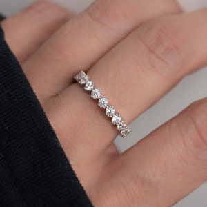 CZ Eternity Ring, CZ Eternity Band, Ehering, Jubiläumsgeschenk, CZ Stacking Ring Zierlicher Ring Sterling Silber Ring Goldring Geschenk für Sie Bild 5