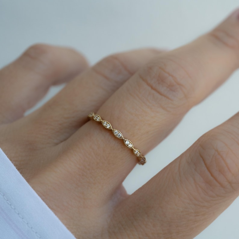 dainty gold ring for women