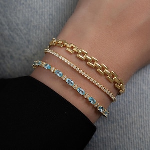 minimalist dainty bracelets