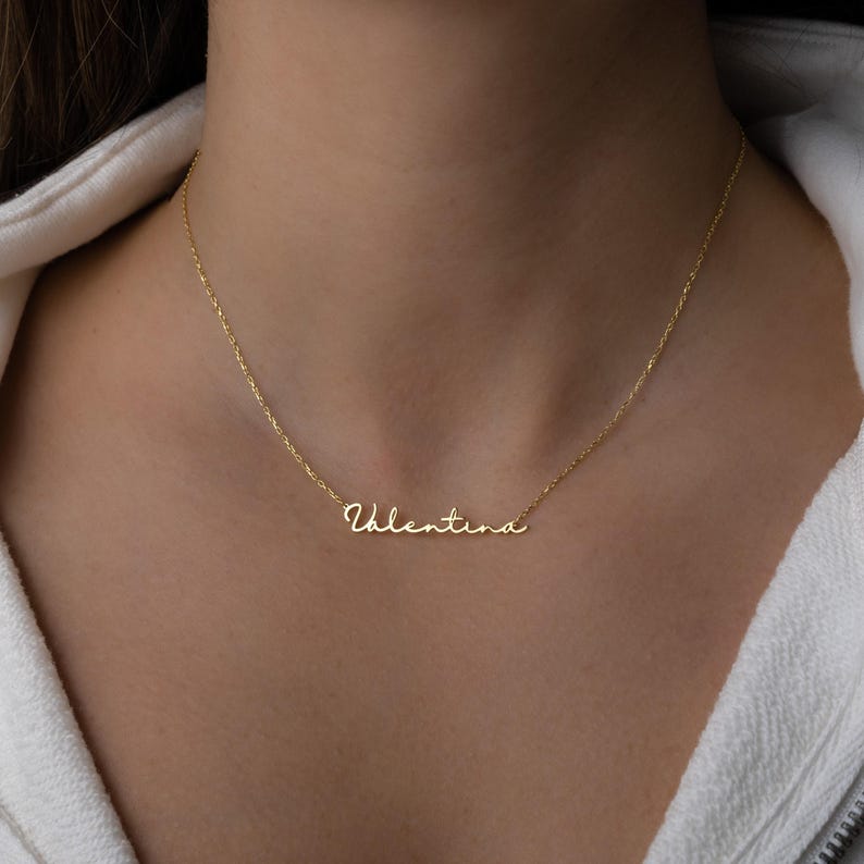 Aangepaste naamketting, sierlijke naamketting, gepersonaliseerd cadeau, gepersonaliseerde sieraden, naamsieraden, cadeau voor haar, cadeau voor moeder, gouden naam afbeelding 9