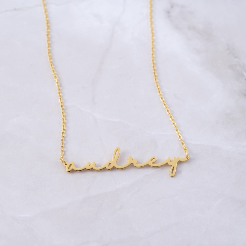 Aangepaste naamketting, sierlijke naamketting, gepersonaliseerd cadeau, gepersonaliseerde sieraden, naamsieraden, cadeau voor haar, cadeau voor moeder, gouden naam afbeelding 5