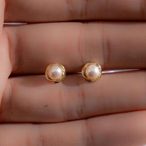 Pearl Earrings, Stud Earrings, Minimalist Jewelry, Stud Earrings, Sterling Silver Dainty Earrings, Freshwater Pearls, Bridal Earrings, Gift