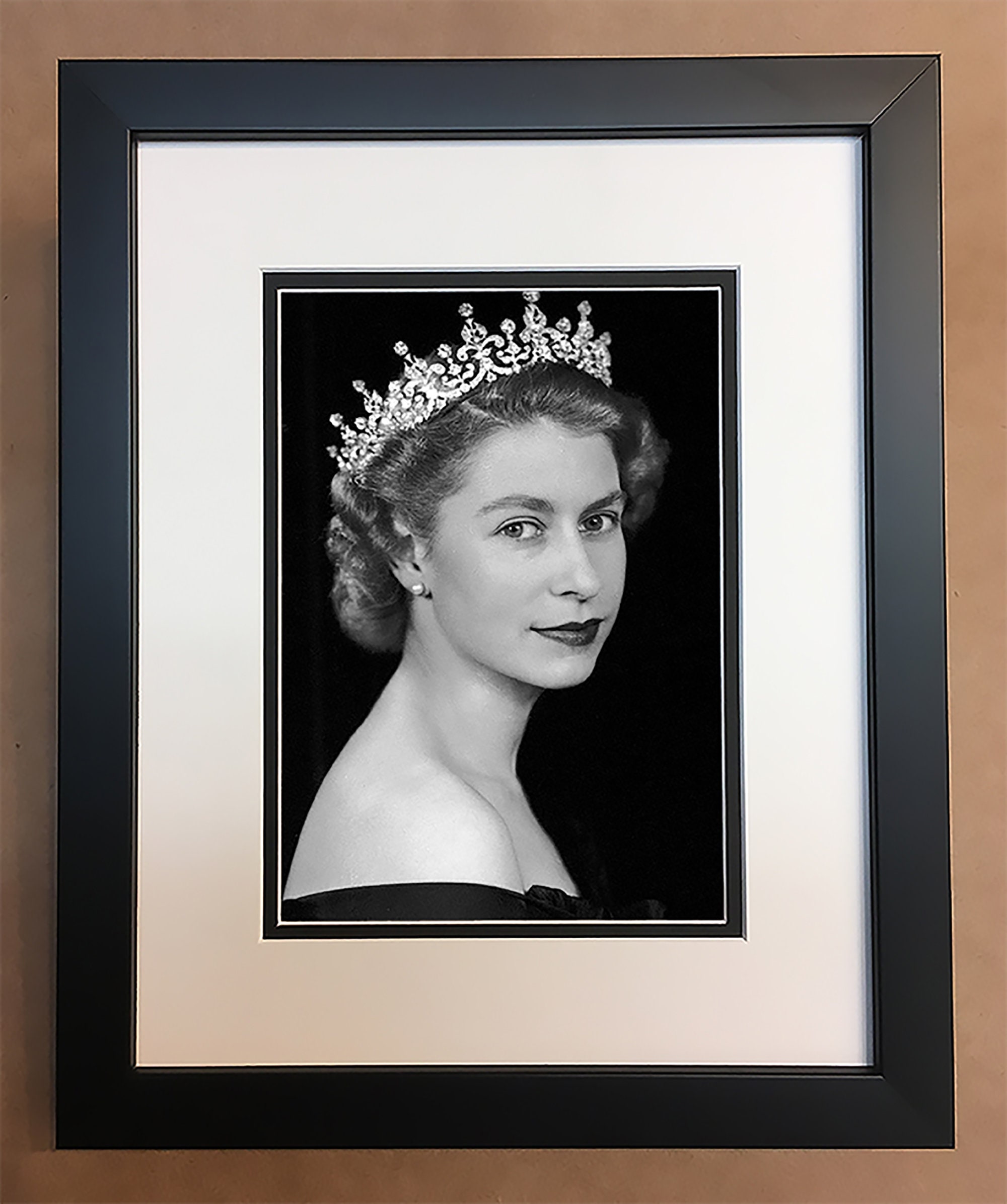 Queen Elizabeth Black and White Photo Professionally Framed | Etsy