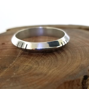 Mid Century Modern Inspired Vintage Style Minimalist Sterling Silver Simple Bauhaus Triangle UFO Flying Saucer Band Ring