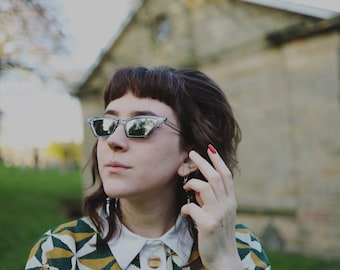 Vintage 1980s Super Reflective Silver Metallic Sci-fi Square Cat Eye Sunglasses with Black Lenses