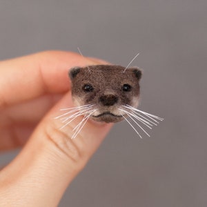 River otter pin
