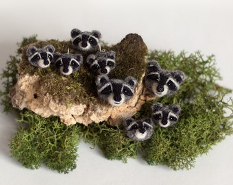 Cute raccoon pin