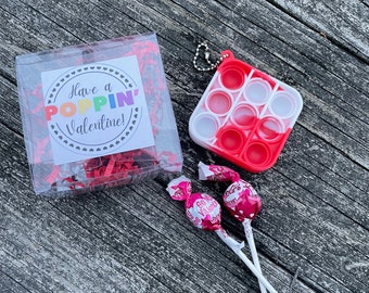 Set of 10 Individually Packaged Pop It Keychain with Candy - Valentine's Day Favor - Valentines Classroom Gift - Kids Activity - Assorted