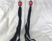 Long earrings in recycled leather and wood
