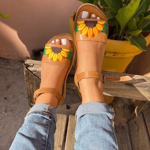 Sunflower huarache sandal, open toes/ mexican leather huarache for woman