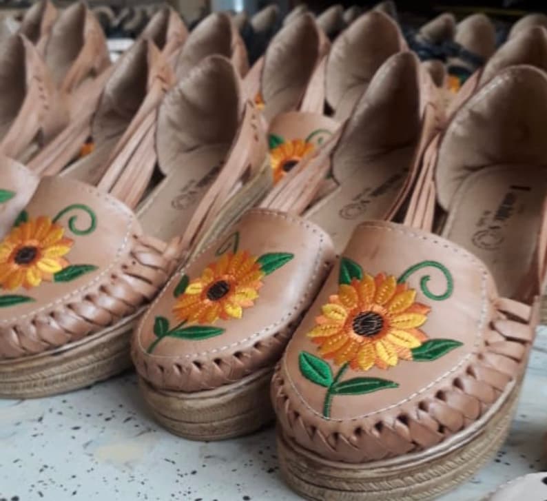 huaraches with sunflower