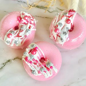 Very Berry Donut Bath Bombs | Handmade