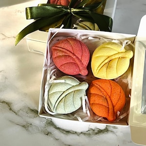 Leaf shower steamer gift set | handmade shower bombs