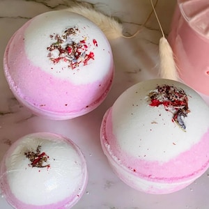 Peony Bouquet bath bombs with coconut milk | handmade