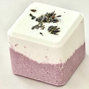 Lavender botanical bath bomb cubes | Handcrafted with essential oils