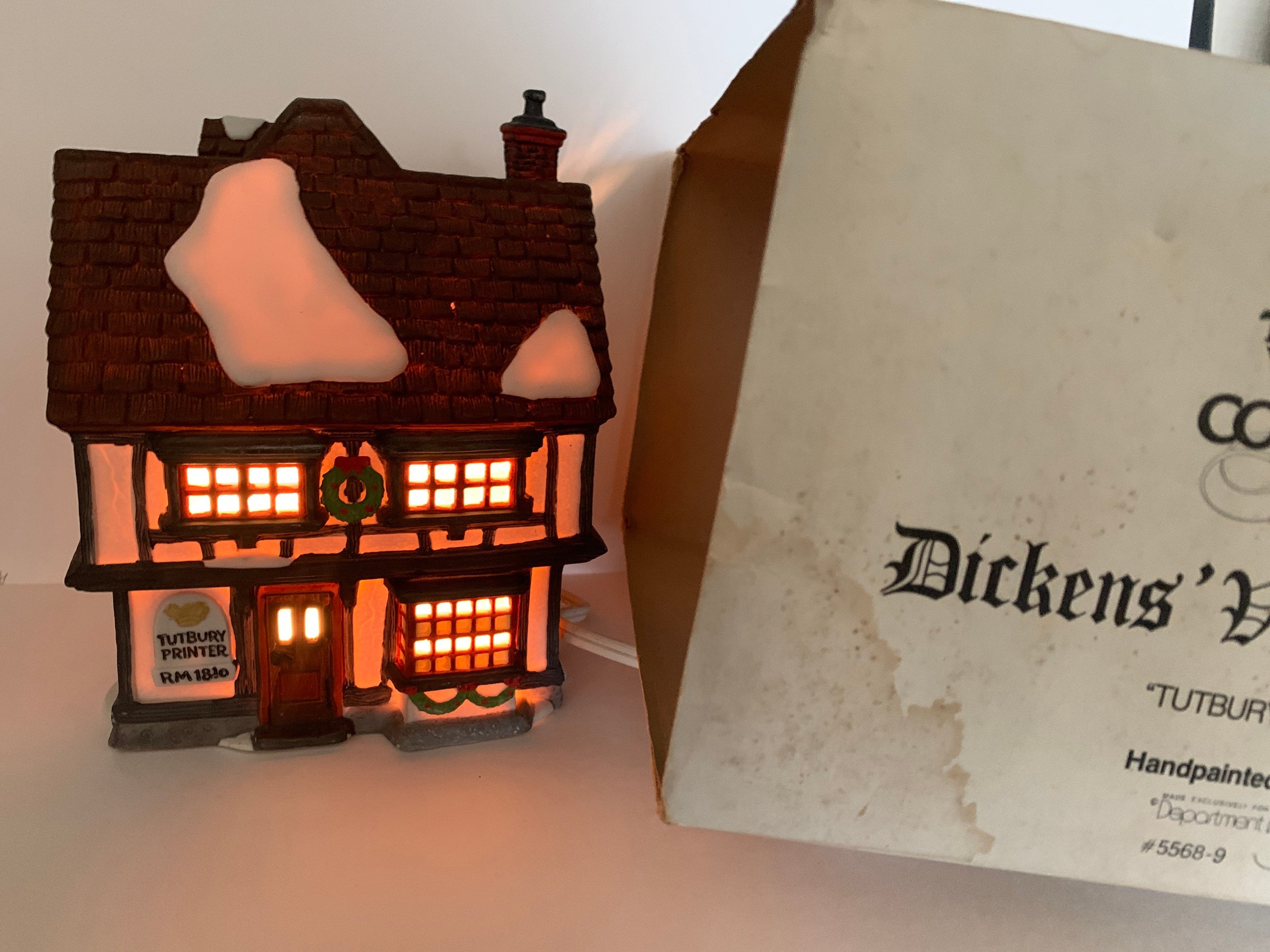 Collectible Buildings Heritage Village Collection ; Dickens Village