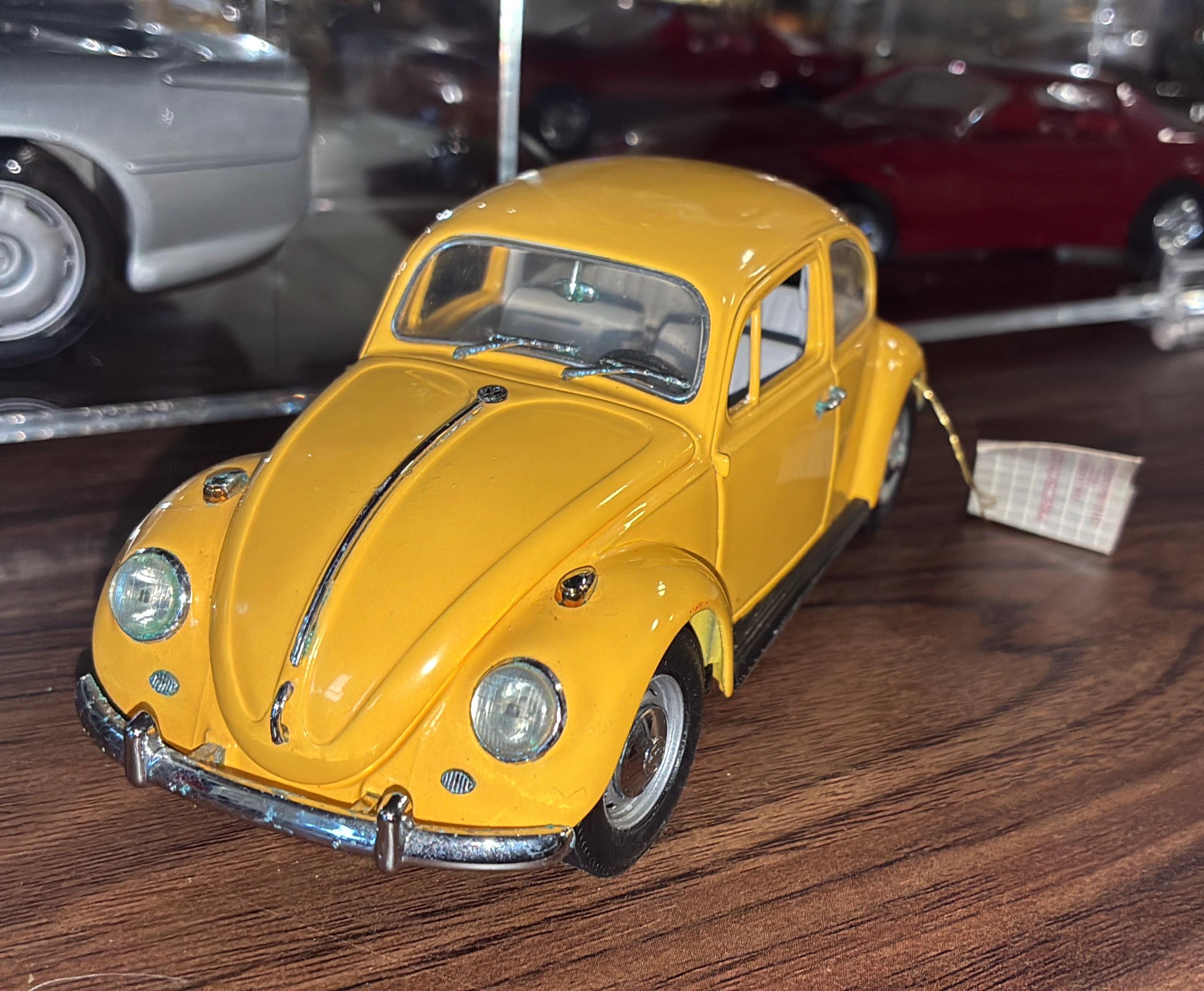 Volkswagen Beetle 1967 Yellow Precision Model 1:24 Franklin Mint