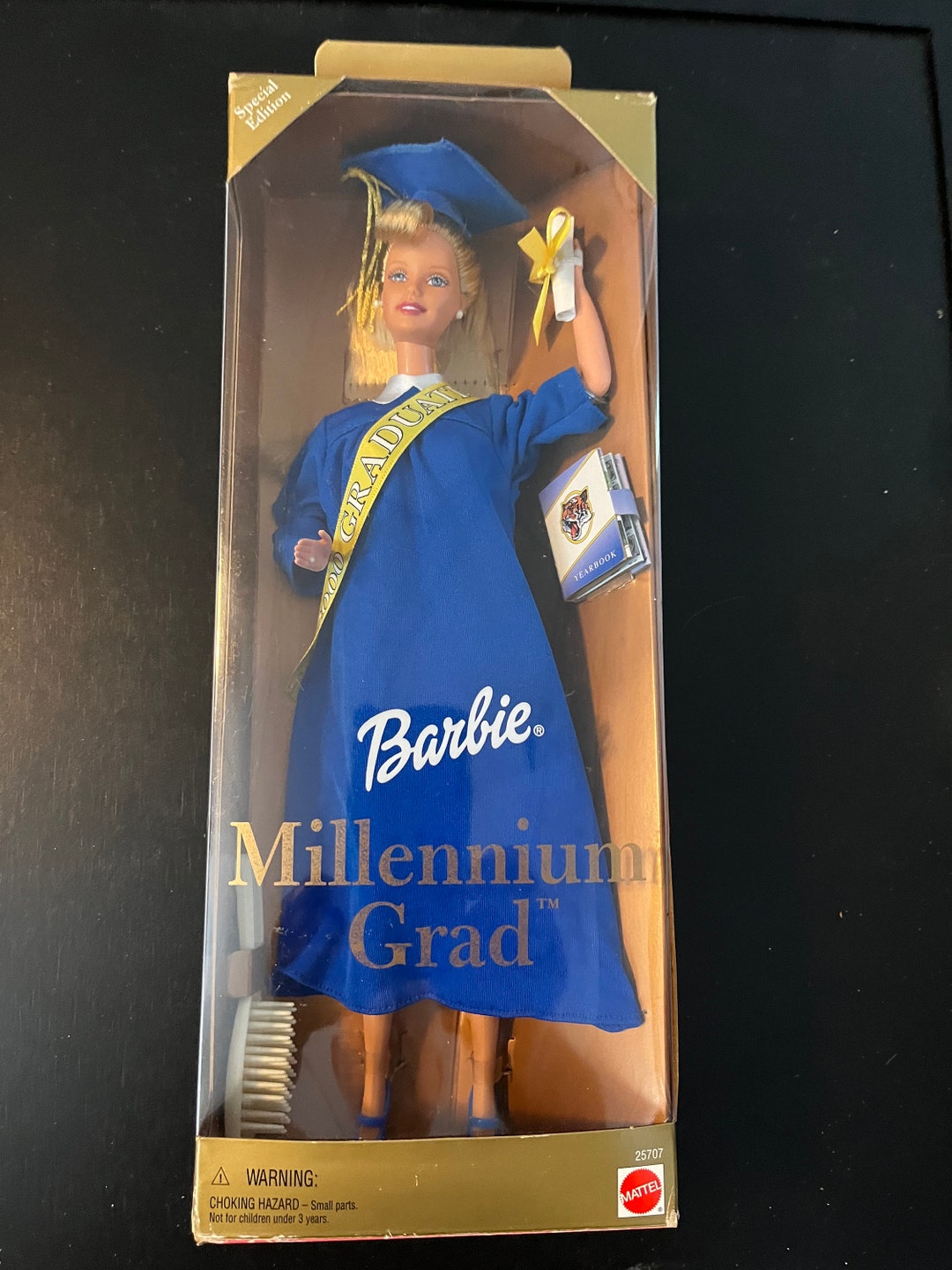 1999 Mattel Special Edition Millennium Grad Barbie 25707 W Box Barbie barbie-special-edition-millennium-grad-barbiedolls-co-za