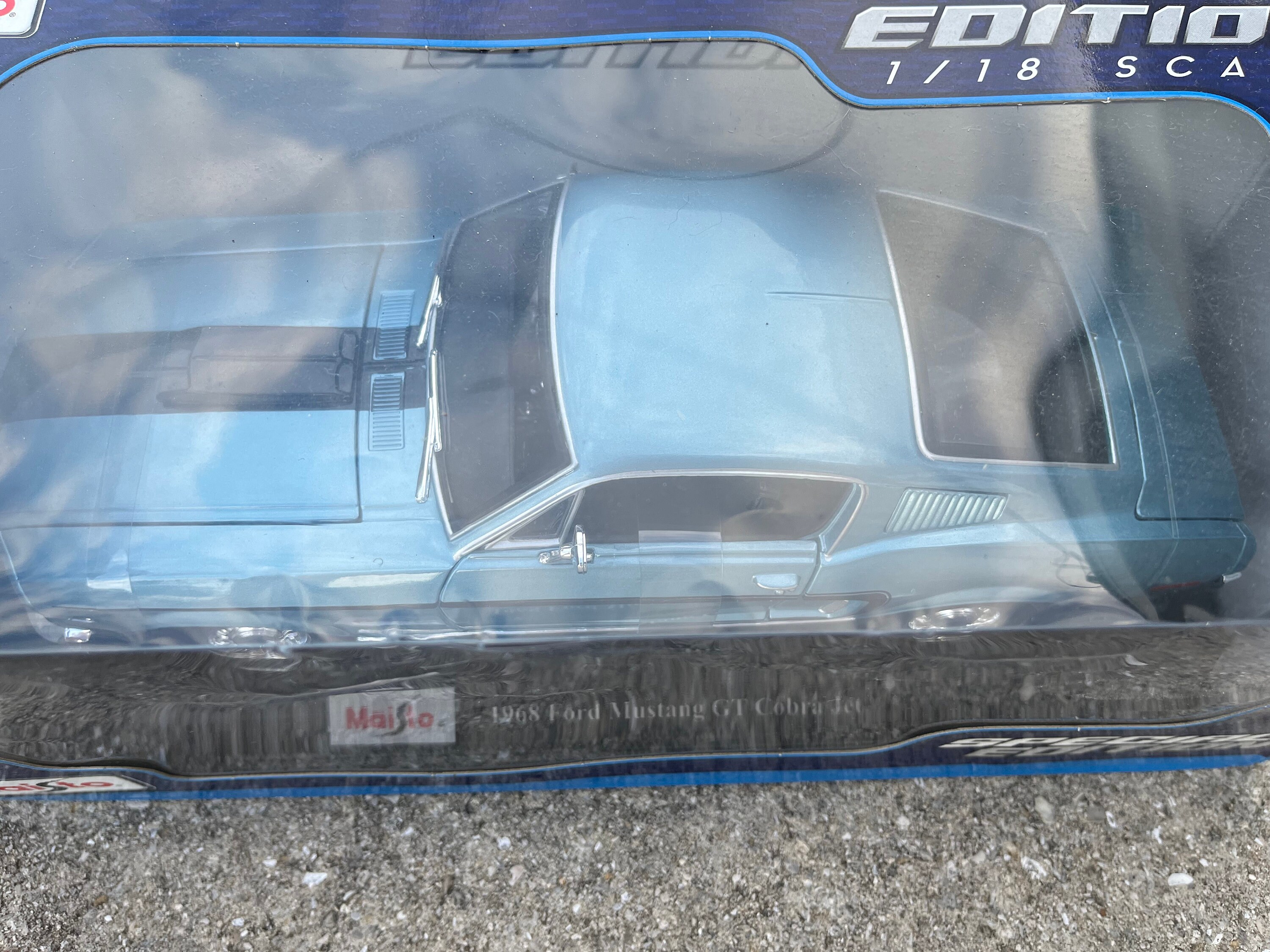 1:18 Scale 1968 Blue Ford Mustang GT Cobra Jet Special